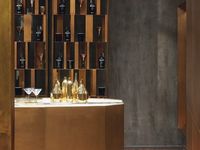Choosing Your Bar Vitrine: Style, Storage & Aesthetics